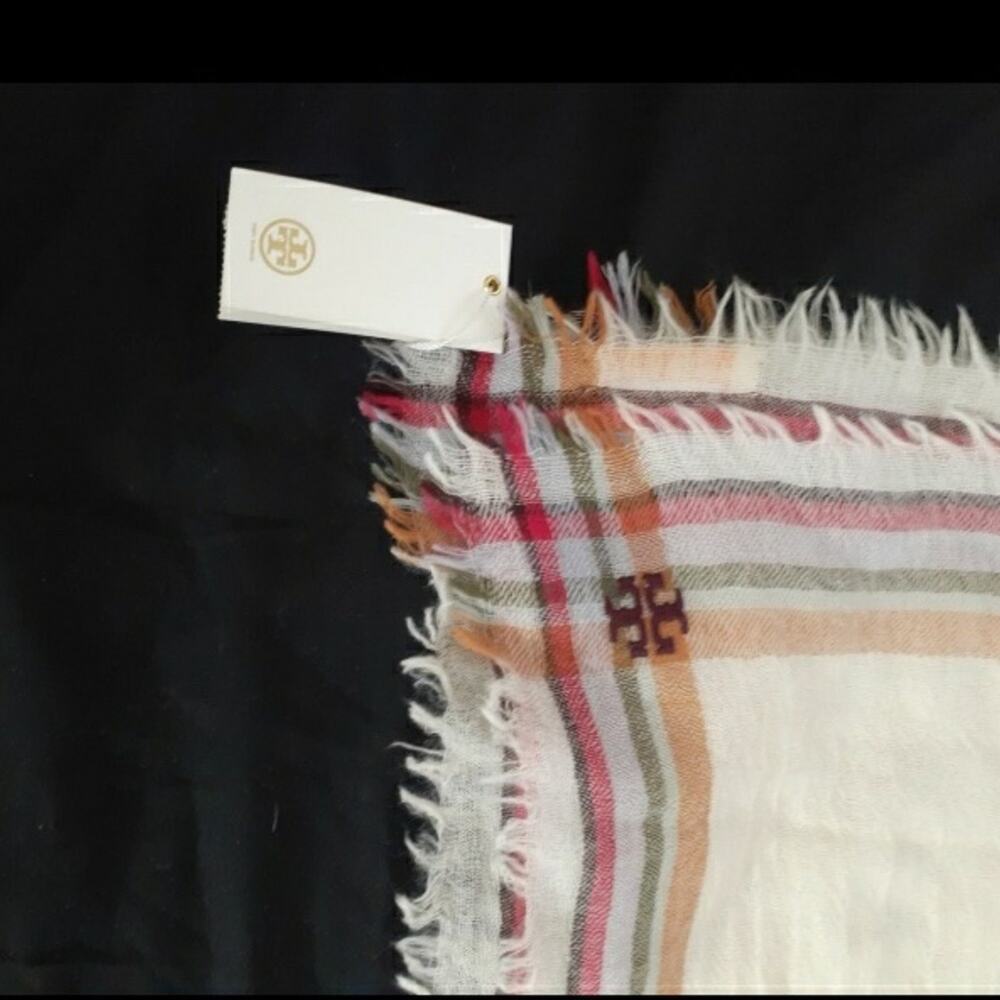 NEW Tory Burch Scarf With Logo Women's - Picture 3 of 5